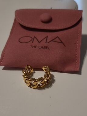 NEW OMA THE LABEL ADJUSTABLE SIZE GOLD TONE CHAIN LINK RING NWT